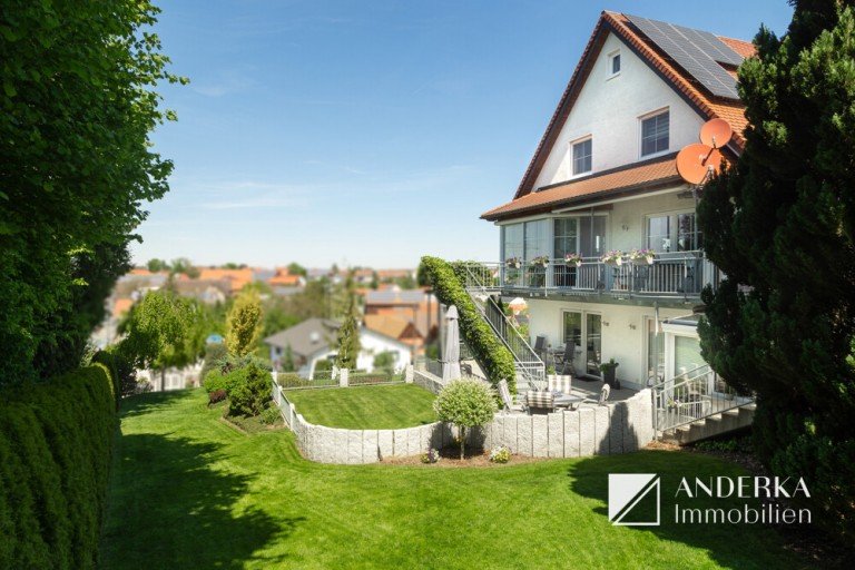 Start K�tz / Gro�k�tz Mehrfamilienhaus Zuhause f�r Generationen: Wohnensemble mit PV-Anlage, ELW & gro�em Grund in K�tz.