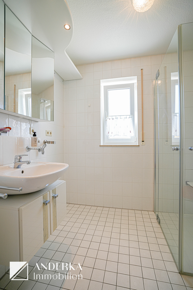Badezimmer Etagenwohnung G�nzburg