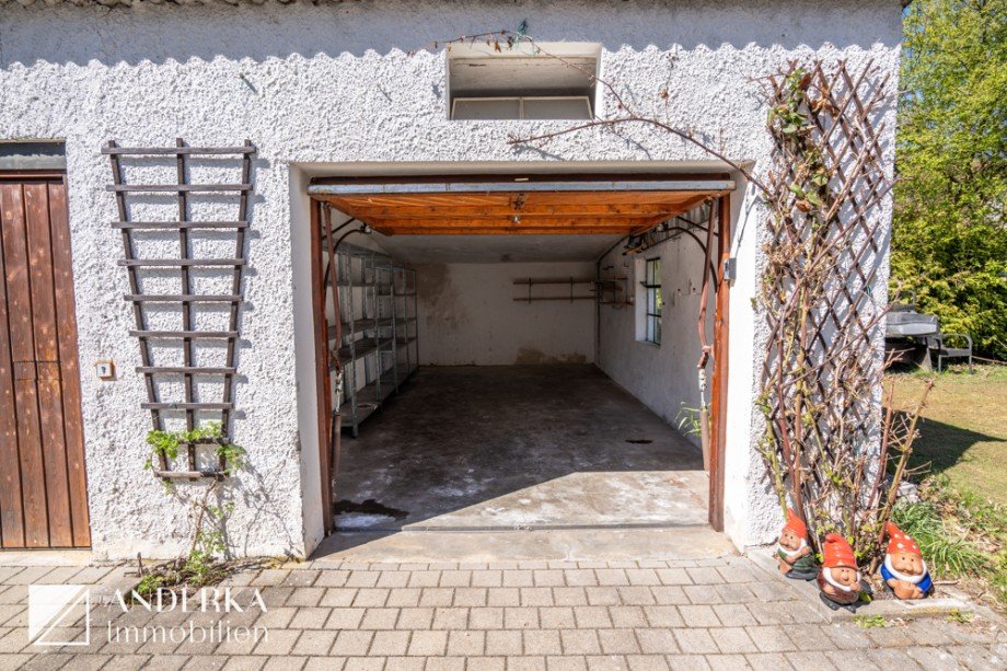 gro�e Garage Erdgeschosswohnung Ichenhausen