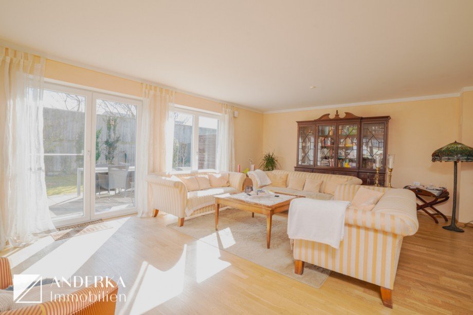 Wohnbereich Doppelhaush�lfte G�nzburg