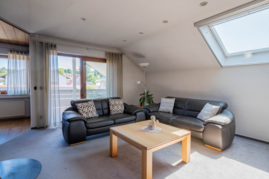 Wohnbereich DG Zweifamilienhaus G�nzburg / Reisensburg