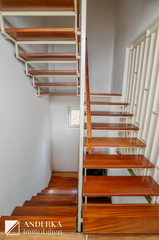 Treppenaufgang/-abgang Reiheneckhaus G�nzburg