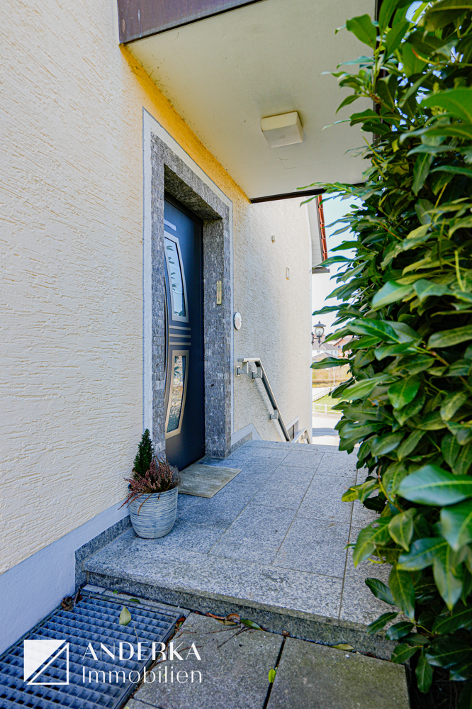Hauseingang Einfamilienhaus Ichenhausen / Rieden an der K�tz