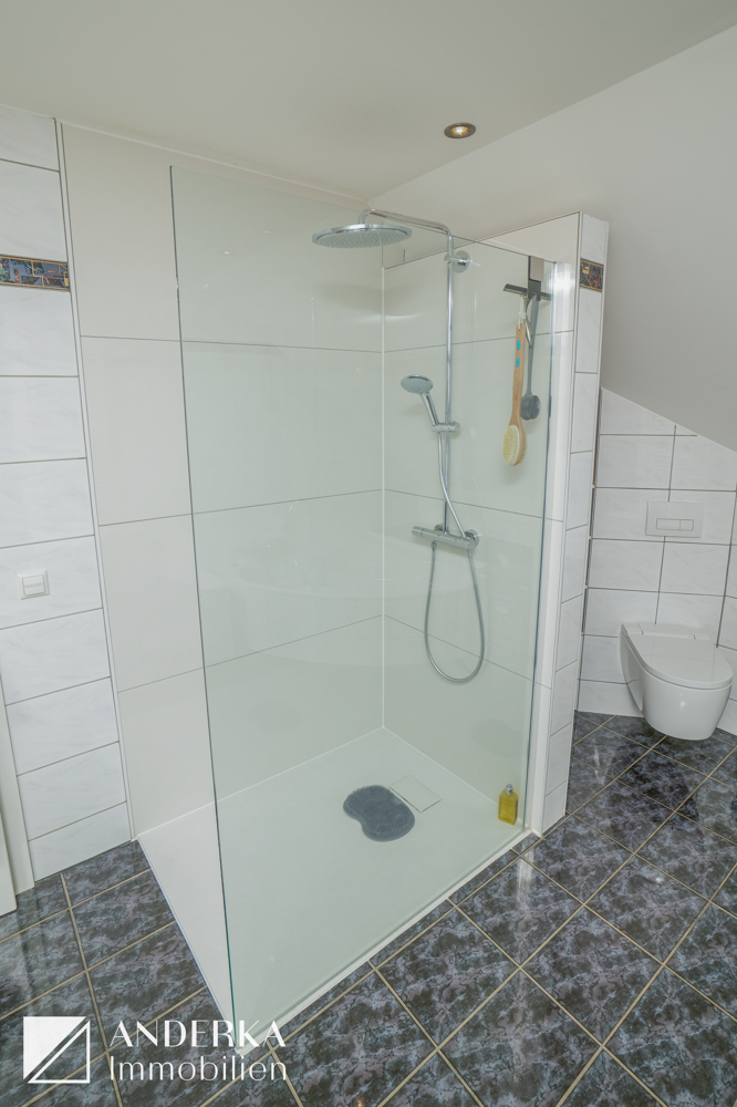 Dusche DG Einfamilienhaus Offingen