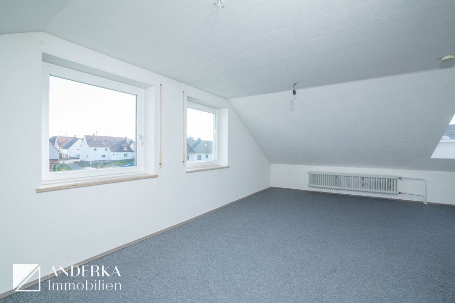 Dachgeschoss Doppelhaush�lfte G�nzburg