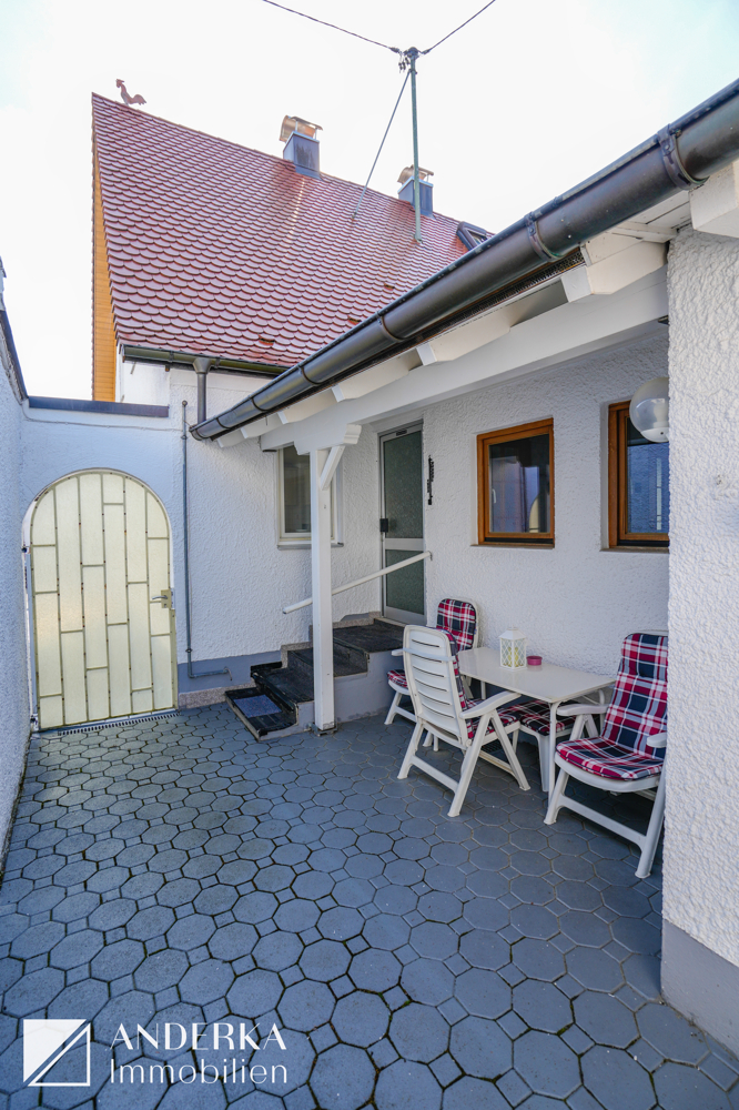Innenhof Doppelhaush�lfte G�nzburg