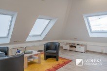 Dachgeschoss Repr�sentative Gewerbeeinheit in G�nzburg - flexibel nutzbar auf zwei Ebenen mit 140 m� Fl�che.