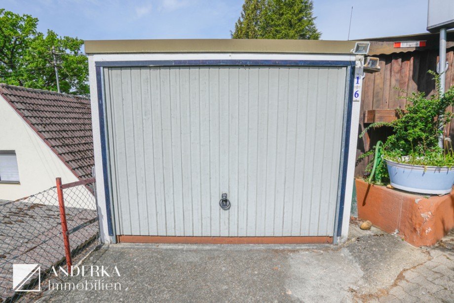 Garage Einfamilienhaus Bibertal / B�hl