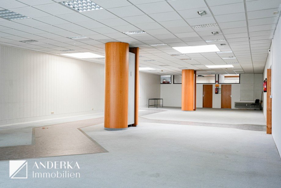 Ladenfl�che Einzelhandel Burgau