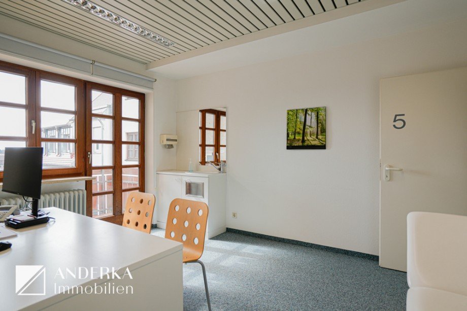 B�ro-/Behandlungszimmer B�ro / Praxis G�nzburg