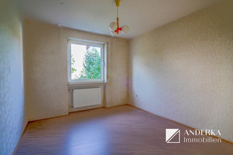 Zimmer Einfamilienhaus Ichenhausen / Hochwang
