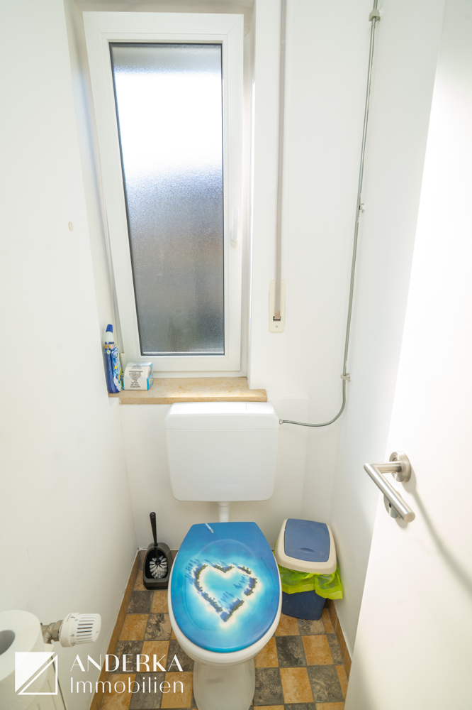 WE 2 - WC Mehrfamilienhaus Burgau