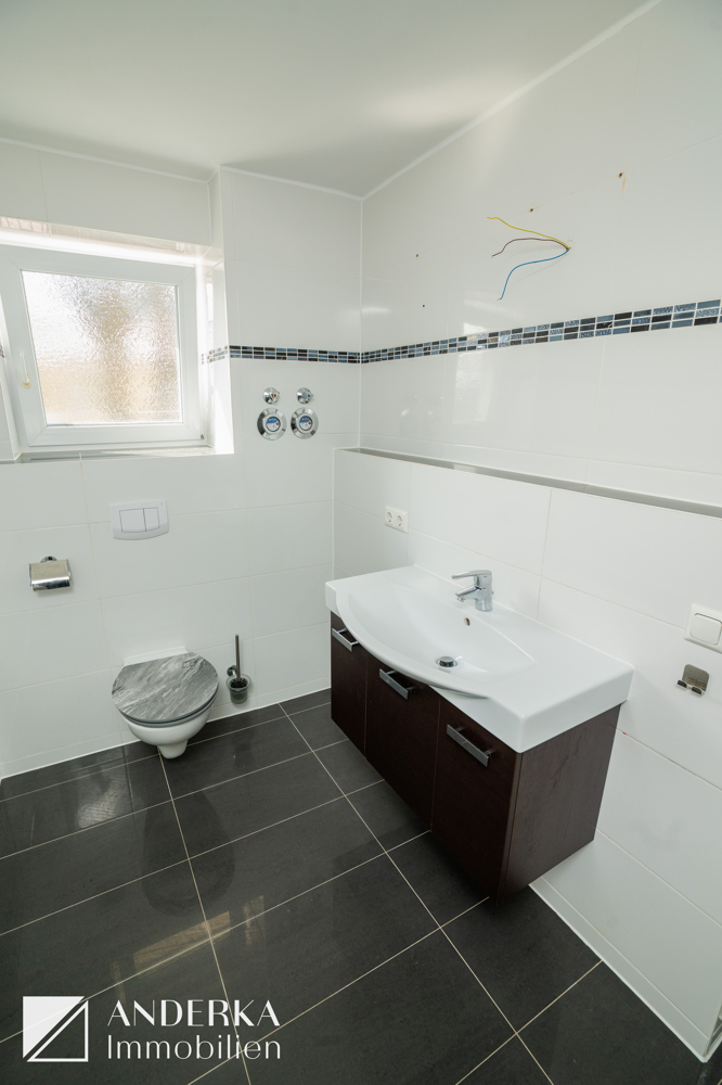 Tageslichtbadezimmer Etagenwohnung Burgau