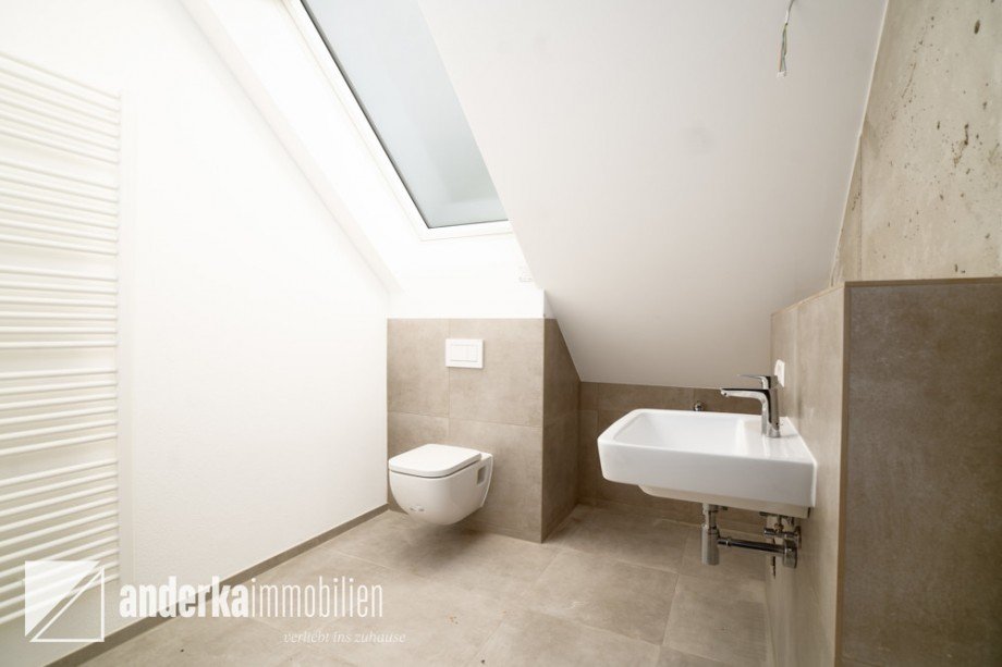 Badezimmer Dachgeschosswohnung Ichenhausen