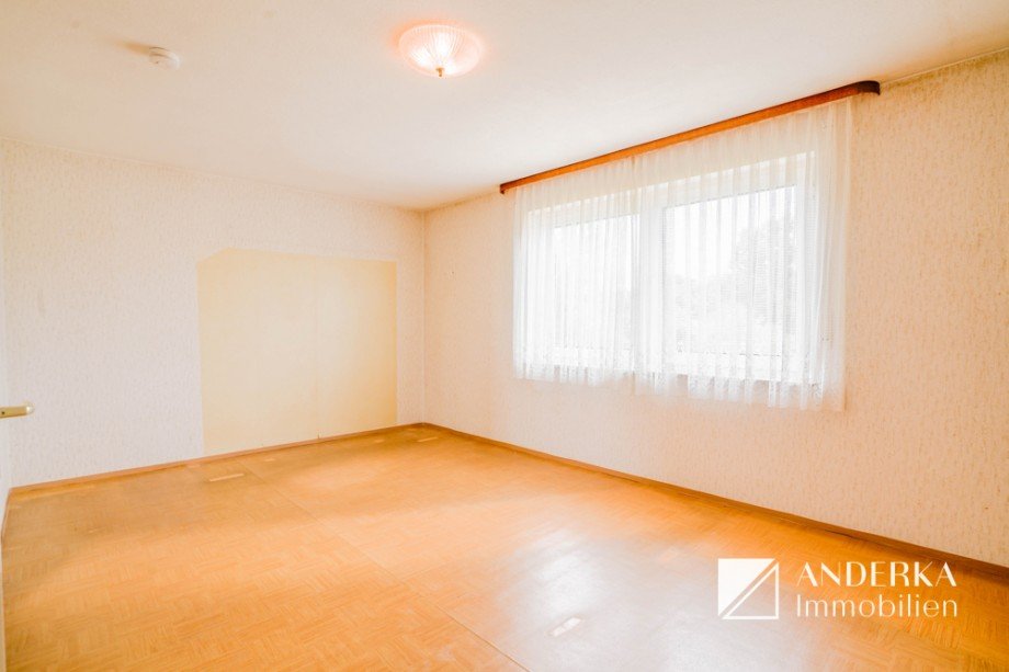 Schlafzimmer Doppelhaush�lfte G�nzburg