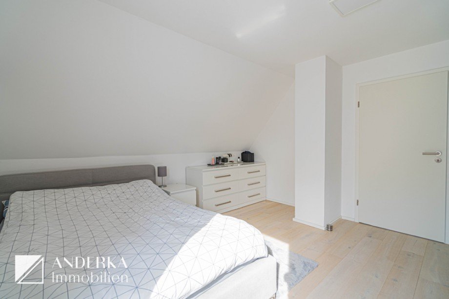 Schlafzimmer 1 Maisonettewohnung Burgau