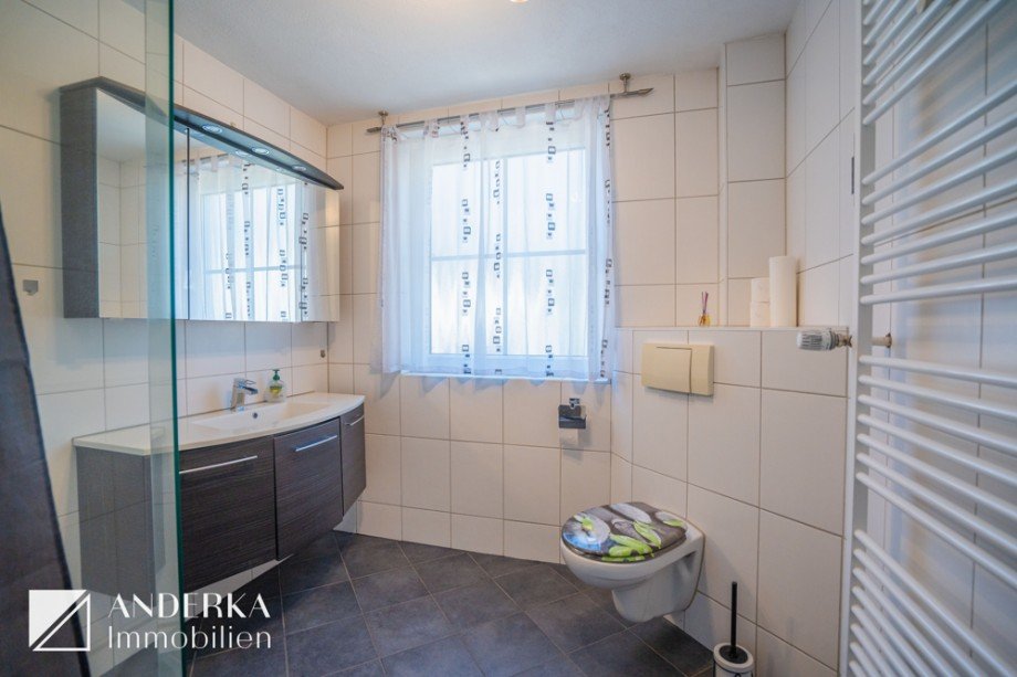 Tageslichtbadzimmer Erdgeschosswohnung Ichenhausen