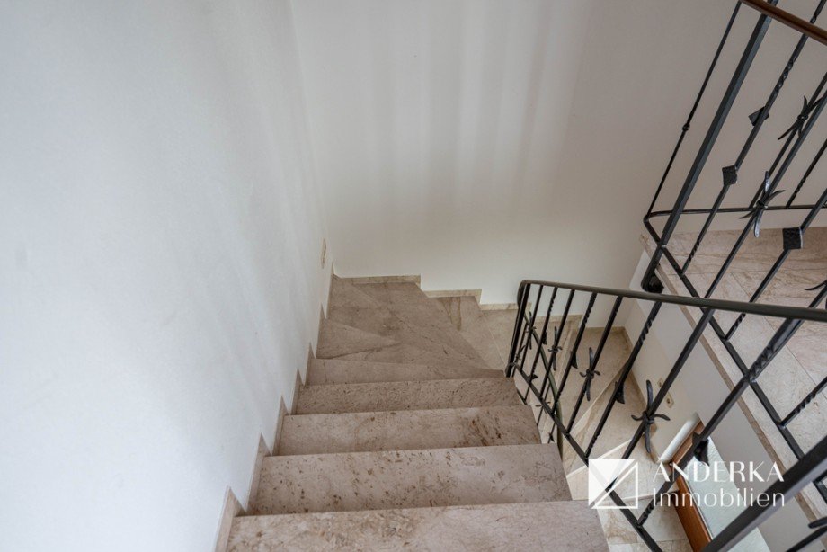Treppenhaus Doppelhaush�lfte G�nzburg