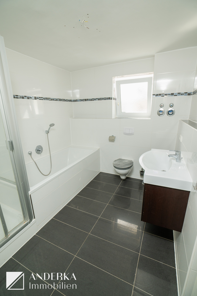 Tageslichtbadezimmer Etagenwohnung Burgau