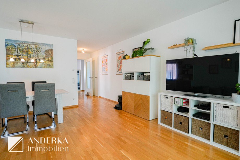 Wohn-/Esszimmer Etagenwohnung G�nzburg